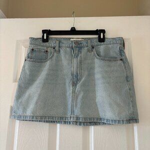 Abercrombie High Rise Denim Mini Skirt size 31 (12)